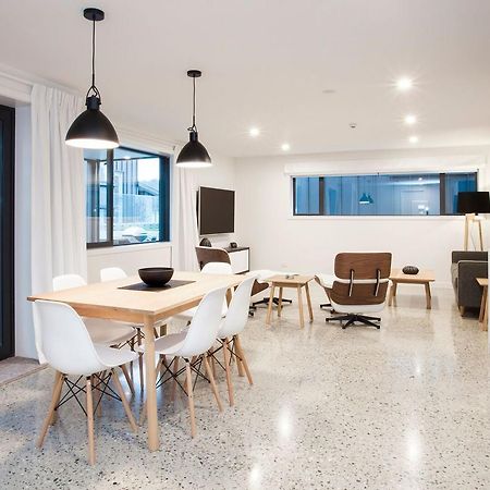 Dungarvon Street Apartments Wanaka Exterior photo