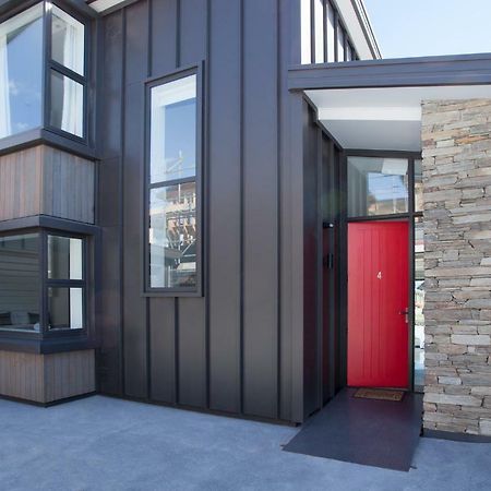 Dungarvon Street Apartments Wanaka Exterior photo