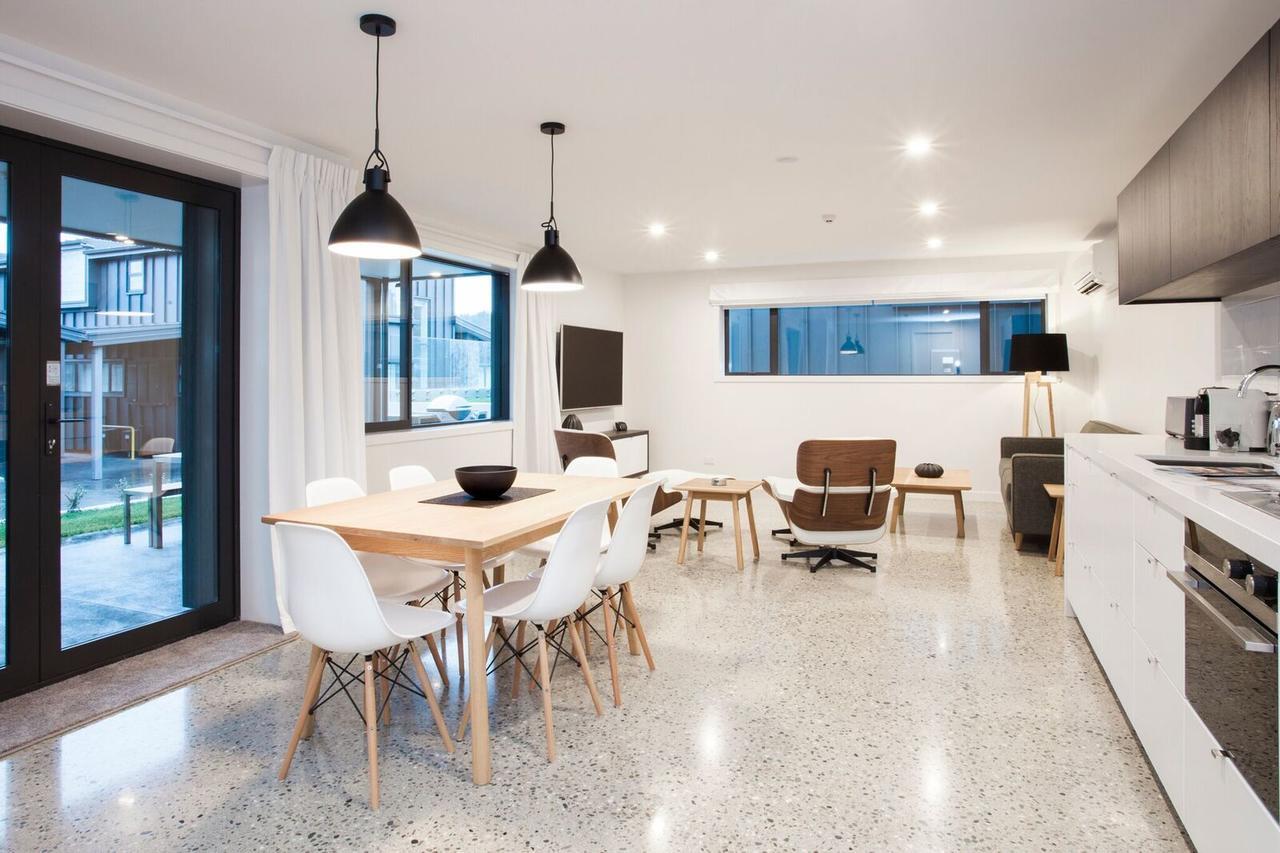 Dungarvon Street Apartments Wanaka Exterior photo
